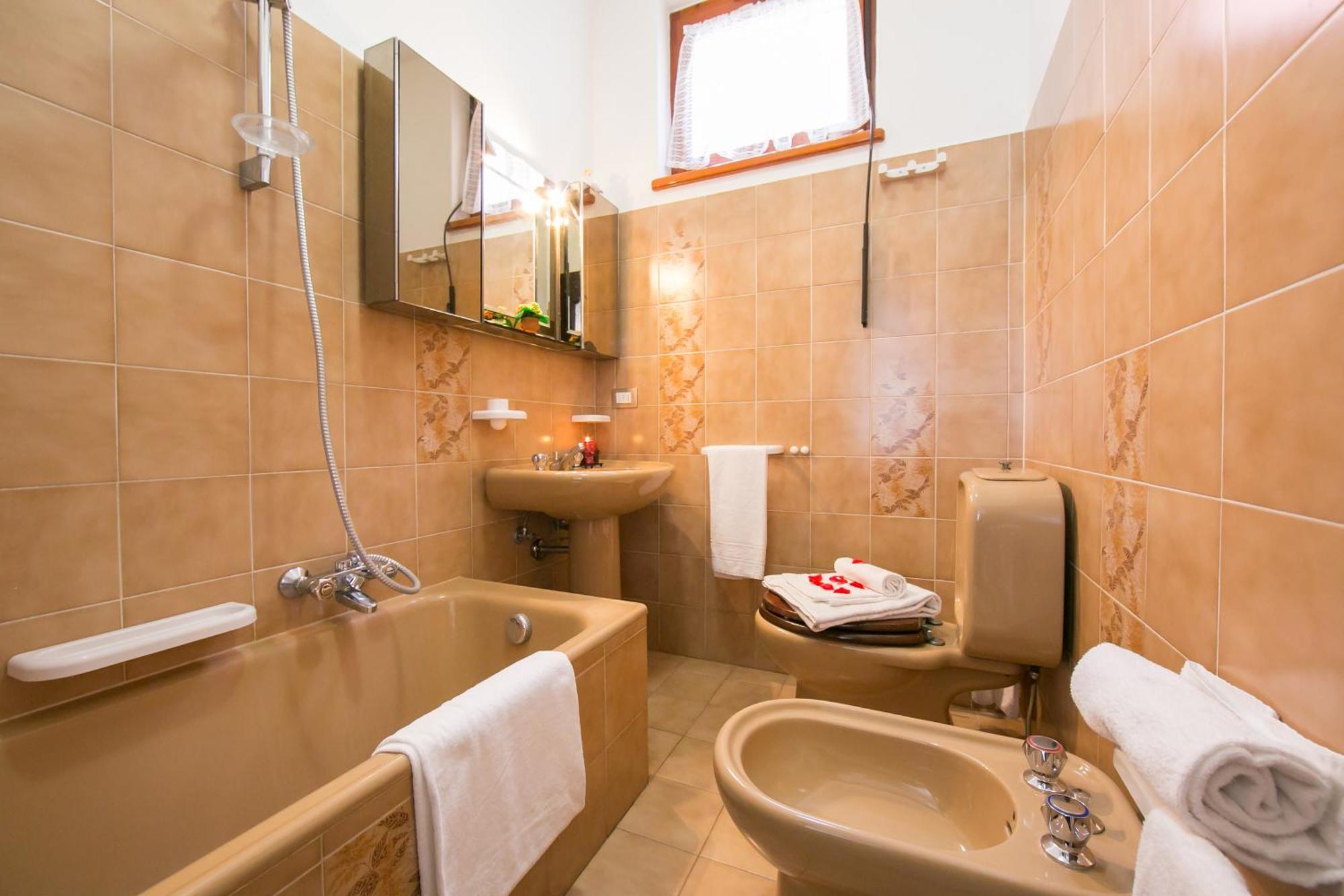 Bella Lake View Colonno Екстер'єр фото